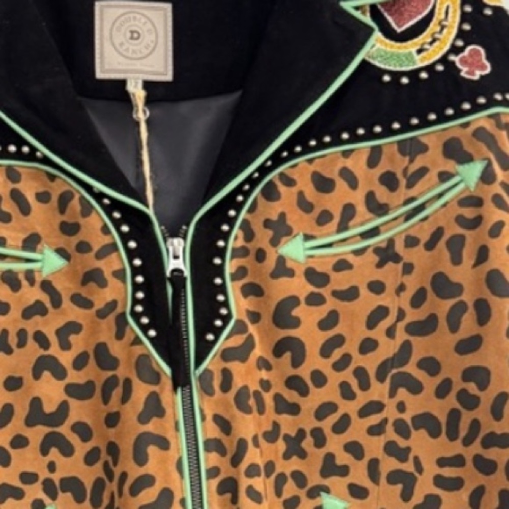 Double D Ranch heavily embellished and embroidered “Wildcatter” Jacket NWT - Picture 12 of 13